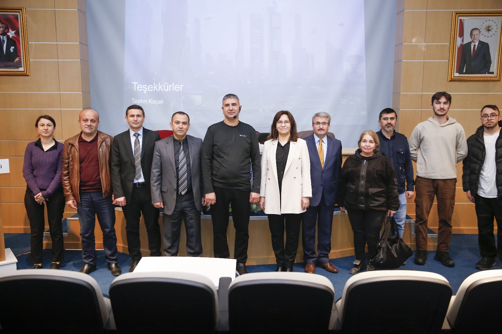 Koçak’ın "Yapay Zekânın Yükselişi ve Geleceğin Meslekleri" Konulu Söyleşisi Yoğun İlgiyle Gerçekleşti