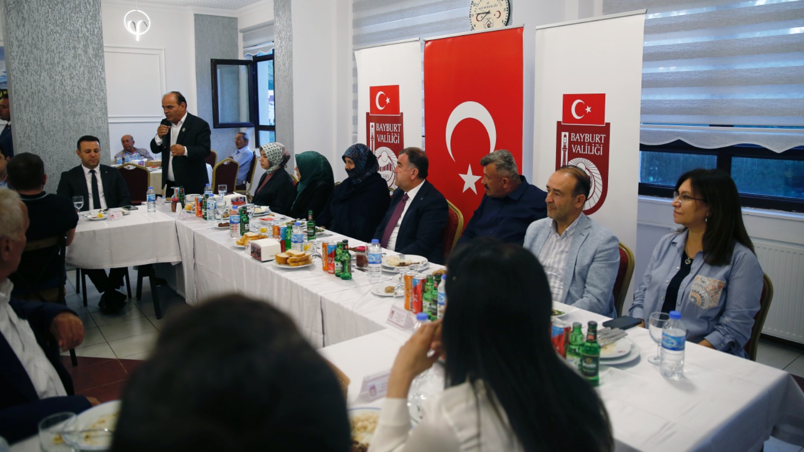 15 Temmuz Demokrasi ve Milli Birlik Günü Etkinlikleri Kapsamında Şehit Yakınları ile Gazi ve Ailelerinin Onuruna Yemek Programı Düzenlendi